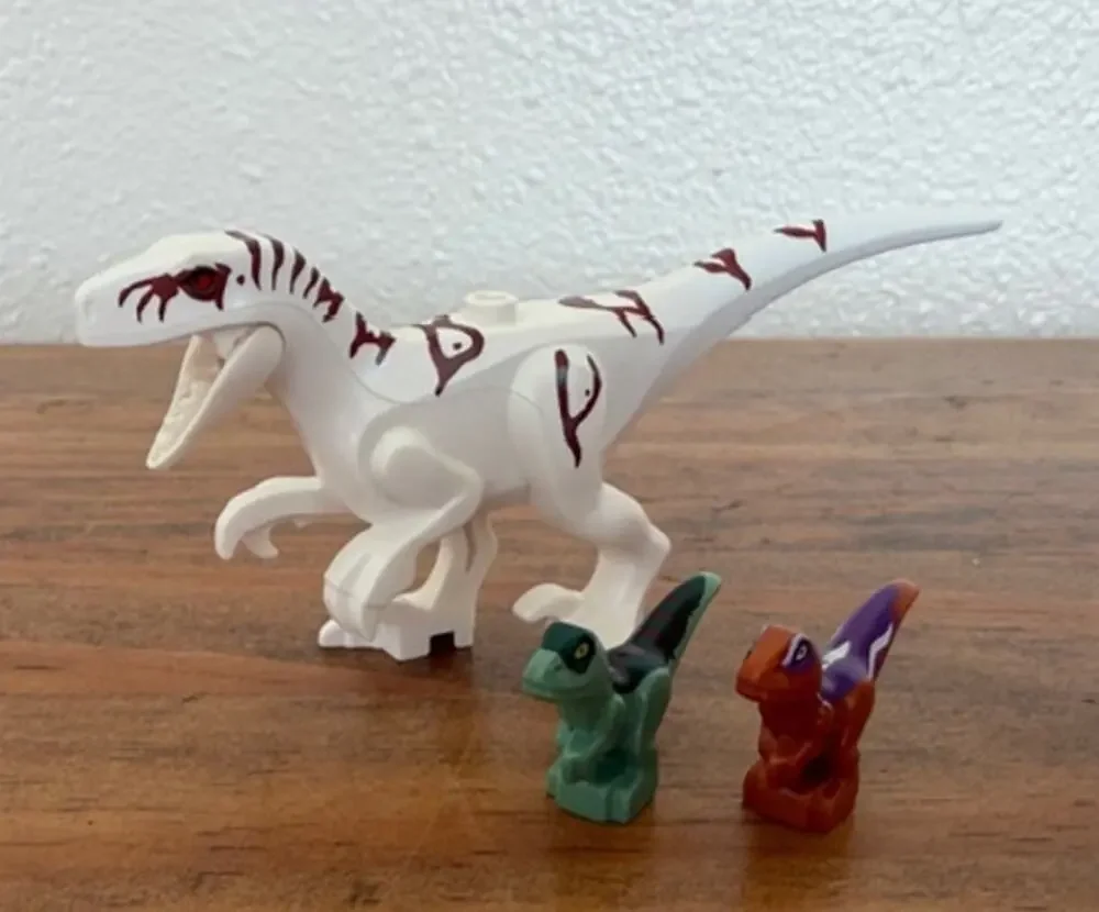 Lego Jurassic World Atrociraptor + 2 baby Raptor figures - replacement parts